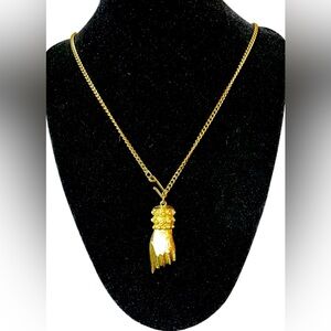 Elegant Gold Women’s Fist Pendant Necklace Pearl Embellishments Stainless Steel